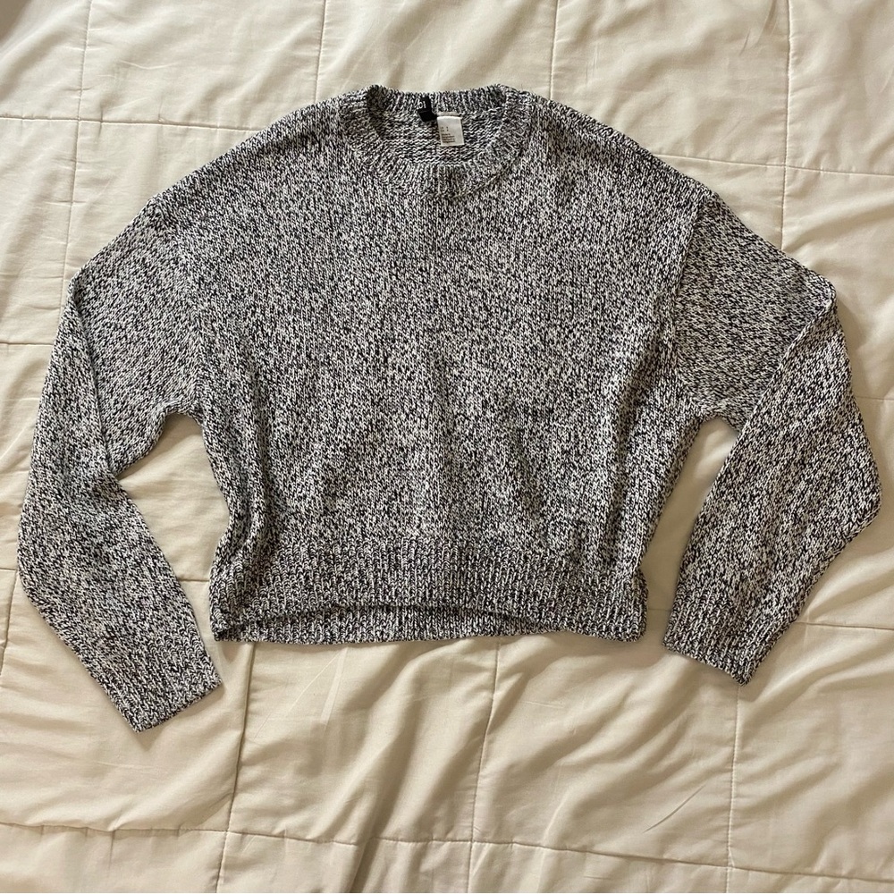 H&M Grey and white sweater